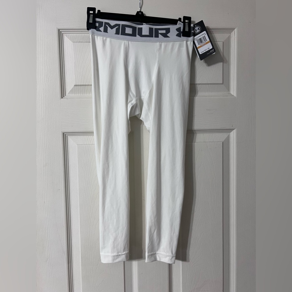 NWT under Armour Men’s White Leggings - SMALL